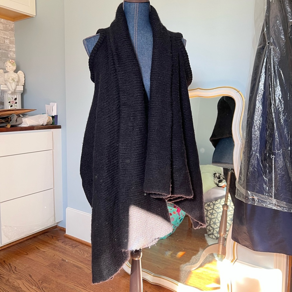 Sari Gueron heavy cashmere shall